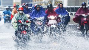 Dự báo thời tiết mới nhất: Thời điểm mưa dông xuất hiện trên diện rộng, cảnh báo lốc sét tại nhiều khu vực