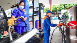Giá xăng dầu 15/4: Bảng giá Petrolimex, PVOIL, Mipec, RON 95, dầu Diesel… Thế giới có biến động