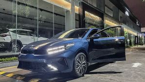 Giá xăng dầu chiều 16/4: Dầu diesel, Ron 92 và Ron 95 đều rẻ, giá lăn bánh Kia K3 giảm át vía Mazda3