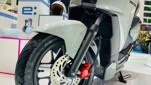 Điểm tin xăng dầu tối 17/4: RON 92 và RON 95 rẻ kỷ lục, Honda tung ngay xe máy mới không cần đổ xăng