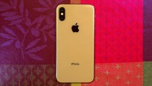 Đây là iPhone có màn OLED cỡ lớn rẻ nhất Việt Nam, giá bằng 5 lần đổ xăng xe ô tô đầy bình 