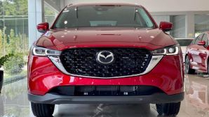 Giá xăng dầu chiều nay 17/4: RON95, Diesel gây 'sốc', Mazda liền tung CX-5 bản giá rẻ 699 triệu đồng