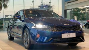 Quyết ‘lật đổ’ Toyota Camry, Kia K5 tung ‘siêu ưu đãi’ giảm sâu giá lăn bánh giữa tháng 4/2026