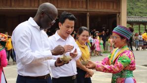 Nở rộ thủ đoạn chiếm tiền cọc du lịch dịp lễ: Người dân cần làm gì để tránh ‘tiền mất tật mang’?