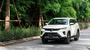 Quyết ‘ăn thua đủ’ với Ford Everest, Toyota Fortuner hạ giá lăn bánh ‘rẻ như cho’ cuối tháng 4/2026