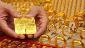 Giá vàng hôm nay 22/4: Vàng miếng SJC vàng nhẫn đồng loạt 'rơi tự do', người mua lỗ nặng chỉ sau 1 tuần