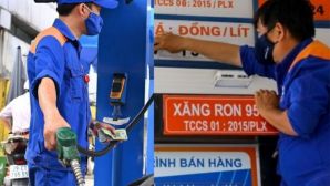 Giá xăng dầu hôm nay 24/4: Dầu diesel giảm hơn 18.000 đồng từ đỉnh, xăng RON 95, E5 RON 92 rẻ bèo