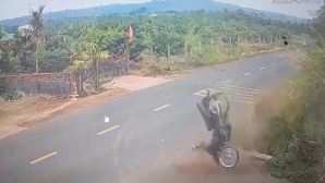 Thêm tình tiết đáng chú ý vụ nam sinh Đắk Lắk lao xuống mương tử vong, cựu Thiếu tá CSGT bị khởi tố