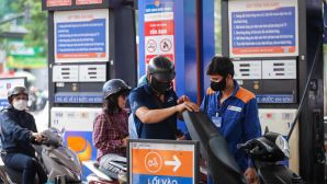 Bảng giá xăng dầu sáng nay 27/4: RON92, RON95 giảm xuống đáy, giá đầy bình xe máy Honda tại Việt Nam