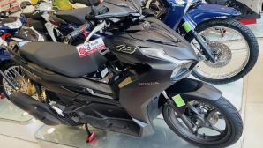 Bảng giá xe Honda Air Blade 2026 tháng 4/2026 'rẻ như rau': Đại lý 'chơi tới bến' trước làn sóng xe điện