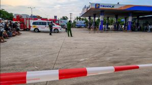 Cháy ô tô ở cây xây khiến 2 thanh niên tử vong: Gia đình đau đớn nhận tin dữ, xót xa hoàn cảnh nạn nhân