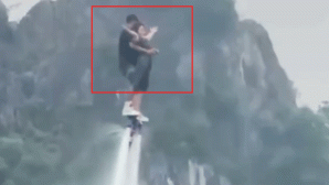 Clip khách du lịch và VĐV biểu diễn flyboard chìm xuống hồ: Nguyên nhân vụ việc và tình trạng vận động viên