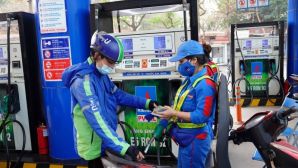 Giá xăng dầu trưa nay 4/5: Dầu diesel rẻ, xăng RON 92 và RON 95 thấp hơn ‘đỉnh’ gần 10.000 đồng/lít, giá Honda City mềm