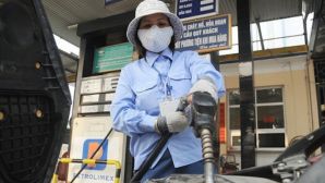 Giá xăng dầu hôm nay (tối 14/5): E5 RON92, RON95, dầu diesel giảm chạm đáy, quỹ bình ổn giữ nguyên