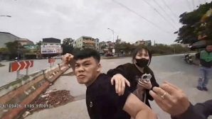 Khởi tố nam thanh niên chở bạn gái không đội mũ bảo hiểm còn đấm CSGT, bị xử lý ra sao?