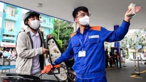 Giá xăng dầu hôm nay 15/5: Dầu thế giới bất ngờ bật tăng, giá xăng trong nước đảo chiều