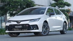 Toyota Corolla Altis 2026 trình làng tại Philippines: Sedan hybrid giá từ 640 triệu đồng, Honda Civic 'dè chừng'