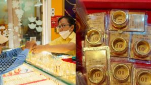 Giá vàng hôm nay 23/5: Vàng SJC, nhẫn 9999, 24K nhảy múa, dân lỗ nặng, thời điểm chạm mốc 8.900 USD/ounce? 
