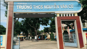 Đại diện trường nói gì vụ nam sinh lớp 8 dùng rìu tấn công bạn học ngay trong giờ học? Sức khỏe nạn nhân?