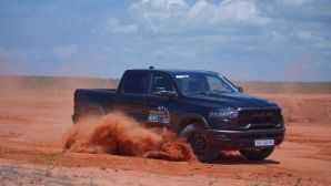 Jeep Wrangler và RAM 1500 2026 sắp mở bán tại Việt Nam: 'Quái thú Mỹ' chuẩn bị khuấy đảo phân khúc off-road