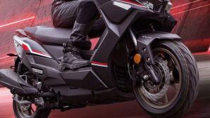 ‘Vua xe ga’ 150cc mới giá 46,4 triệu đồng rẻ hơn Honda Air Blade chính thức ra mắt, có ABS và TCS như SH 160i