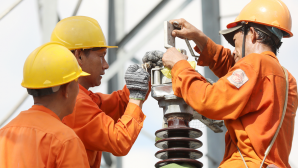 Giá điện giờ cao điểm lên hơn 5.400 đồng/kWh, khung giờ điện mới thay đổi ra sao từ tháng 6/2026?