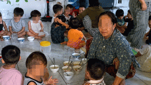 Bé 10 tháng tuổi tử vong khi ăn cháo ở nhà trẻ hoạt động 10 năm: Diễn biến mới khiến phụ huynh chú ý