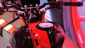 ‘Vua côn tay’ 200cc mới chính thức ra mắt giá 79 triệu đồng: Thiết kế khác Honda Winner R và Exciter