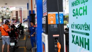 Giá xăng dầu hôm nay 31/5: Dầu giảm sâu nhất 6 năm, giới đầu tư bán tháo, xăng E10 trong nước giá tốt