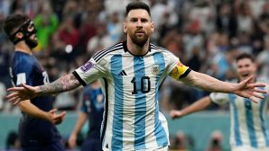 Messi tự quyết ngày giải nghệ, HLV Scaloni tiết lộ lý do siêu sao Argentina vẫn là số 1 thế giới