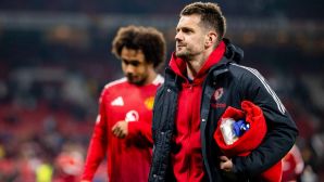 Man United công bố bản hợp đồng thứ 2 sau Ederson, ngôi sao 40 tuổi đổi ý trước World Cup 2026