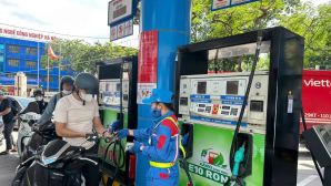 Giá xăng dầu hôm nay chiều 6/6: Xăng E10 rơi về đáy mới sau 2 kỳ giảm liên tiếp, xăng E5 hạ giá mạnh