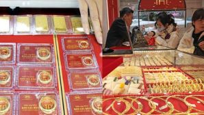 Giá vàng hôm nay (trưa 11/6): Vàng SJC, nhẫn 9999 rơi mãi không thấy đáy, chạm mốc 13,6 triệu/chỉ 