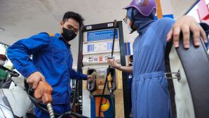 Giá xăng dầu hôm nay 15/6: Dầu thế giới mất hơn 4%, xăng E5, xăng E10, dầu diesel hạ giá