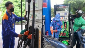 Giá xăng dầu hôm nay 18/6: Diesel giảm sâu hơn 2.300 đồng, xăng E10 rẻ lịch sử, nguồn cung hiện ra sao?