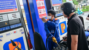 Giá xăng dầu hôm nay 20/6: Xăng E5, E10, dầu diesel rẻ chưa từng có, dầu thô quay lại đường đua 