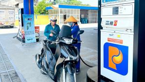 Giá xăng dầu trưa nay 21/6: RON 92 ‘rơi’ xuống ‘đáy’ mới, E10 chỉ còn 20.000 đồng/lít, bảng giá đầy bình ô tô Mazda