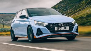 Hyundai xác nhận 'hồi sinh' i20 N thế hệ mới: Động cơ hybrid 1.6L, 'đối đầu' Toyota GR Yaris và VW Polo GTI