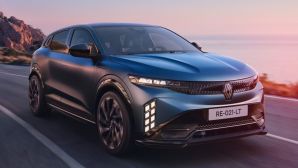 Renault Megane E-Tech 2027 'lột xác' trước ngày ra mắt: Pin LFP 67 kWh, sạc nhanh 165 kW, chạy 500 km/lần sạc