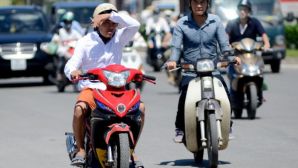 Tin thời tiết mới nhất: Hà Nội nắng nóng nhất từ đầu mùa, cơ quan khí tượng phát cảnh báo, khi nào hạ nhiệt?