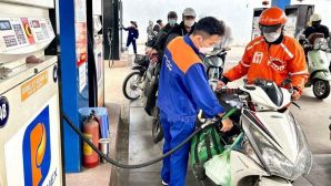 Giá xăng dầu chiều nay 25/6: E10 và RON 92 tiếp tục giảm sâu, chưa tới 20.000 đồng/lít, giá lăn bánh Hyundai Tucson