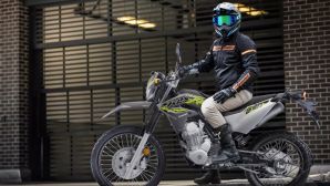 Tin xe hot 25/6: Ra mắt ‘vua côn tay’ mới giá 53 triệu đồng ngang tầm Yamaha Exciter, phong cách khác Honda Winner R
