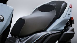 Quyết đả bại Honda SH, Yamaha chính thức mở bán ‘huyền thoại xe ga’ 249cc mới cực xịn, giá 104 triệu đồng