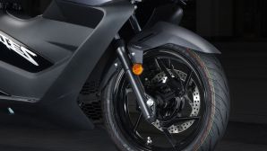 Quyết chiến Honda SH, ‘vua xe ga’ 169cc mới giá 45,8 triệu đồng rẻ hơn Air Blade mà có cả ABS và TCS, màn hình TFT