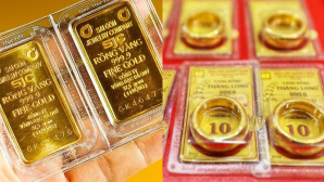 Cập nhật giá vàng hôm nay 23/7: Vàng trong nước cắm đầu giảm xuống 139 triệu, lệch giá bị đẩy cao