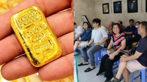 Giá vàng hôm nay chiều 24/7: Vàng trong nước giảm 3 phiên liên tục, người mua bắt đáy đông hiếm thấy