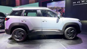Suzuki chính thức ra mắt mẫu SUV 5 chỗ mới giá 176 triệu đồng: Rẻ gần bằng Honda SH, ‘mềm’ hơn Hyundai Grand i10