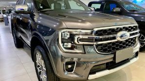 Ford ra mắt mẫu SUV 7 chỗ đẹp long lanh giá 918 triệu đồng: Xé vé Toyota Fortuner và Hyundai SantaFe