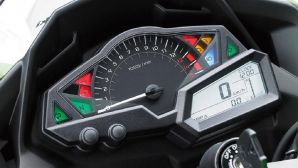 ‘Huyền thoại côn tay’ mới ‘Made in Japan’ chính thức ra mắt giá 79 triệu đồng: Khác biệt Honda Winner R