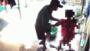 Công an truy tìm gã đàn ông che kín mặt bất ngờ kéo tay, ôm bé gái 10 tuổi: Cháu bé hoảng sợ kể lại vụ việc